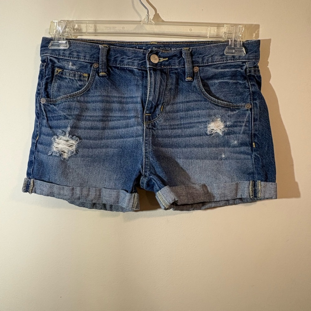 Mossimo women’s size 00/24 Boyfriend‎ Midi denim blue jean shorts distressed
